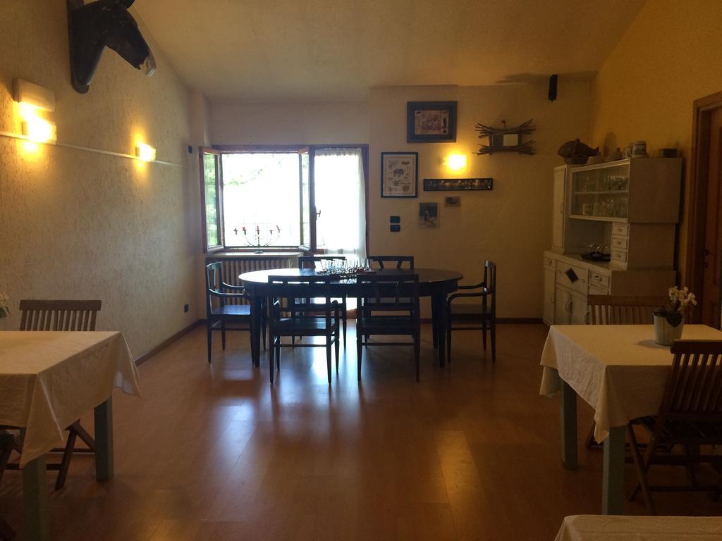 Fattoria Sequoia Bed & Breakfast Castagneto Po Exterior photo